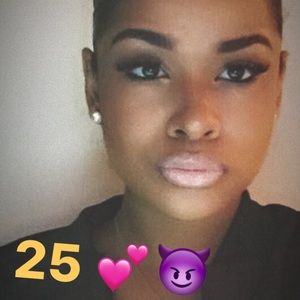 Meet your Posher, Karanne